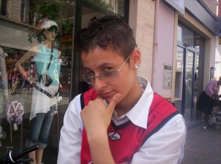 moi==>ki tape la poze<==